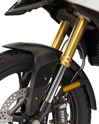 The 43 mm, gold anodised upside-down fork of the F 450 GS from BMW Motorrad