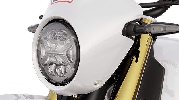 The LED additional headlight on the R 12 G/S from BMW Motorrad