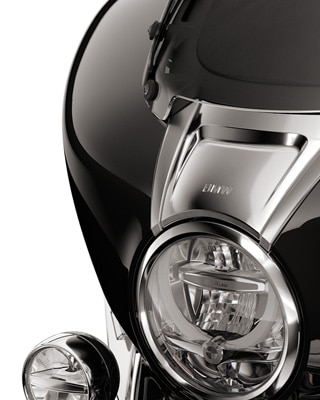 The front trim panel of the R 18 Transcontinental.